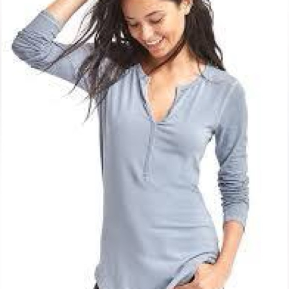 Gap Super Soft Thermal Henley Long Sleeve Light Blue V-neck Feather Tee, Size S